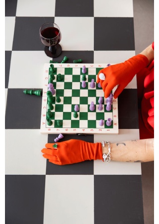 CHESS / BACKGAMMON BETH  